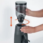 Graef Bonenmaler CM702 Zwart met bonenreservoir